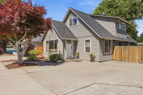 Charming Farmhouse Retreat - Image 2