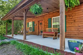 Cozy cabin getaway near I-95 | King and Queen beds - Image 5