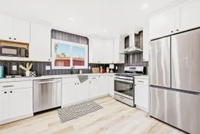 Relaxing Modern 2BR Home | AC, Parking, W/D - Image 3