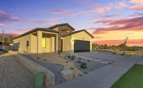 West El Paso | Modern 3BR | Near Outlets - Image 3