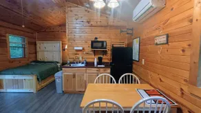 Bear Cabin - Image 4