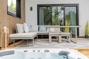 Zanora Chalet - with hot tub - Image 3