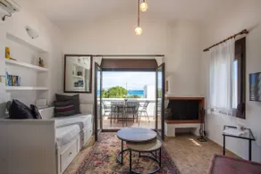 Spacious elegant 2 room sea view apartment Ares - Image 4