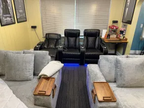 Hot Tub and Home Theatre in the Hood - Image 3