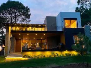 Exclusive Cabin with Private Pool - Image 2