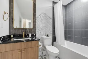 Stunning Urban Condo, AC, Parking, 9 Min Downtown - Image 4