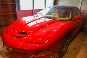 Mr. GACKT's former car | 100-inch TV | 156㎡ private rental | Tsuru City Station and Yorido no Yu 8-minute walk | Impressive wall photo spot - Image 2