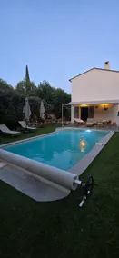 Villa with Pool & Pool House - Image 4