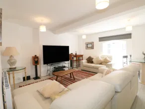 2 Bed - Image 4
