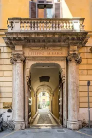 Pantheon Steps Away, Studio in 1600s Palazzo - Image 5