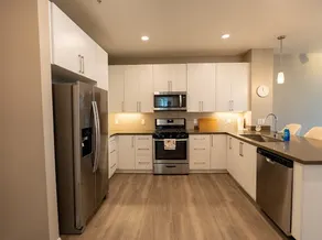 Studio City Luxury Apartments - Image 5