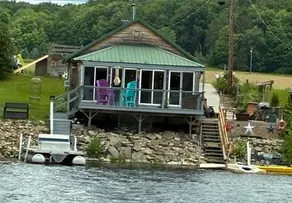 Peaceful Cabin On Lake Como - Image 2