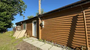 Cottage on Lake - Image 3