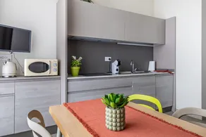 Central/parking/near the sea/5 beds - Image 5