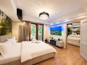 Luxury City Centre Apartment - Image 5