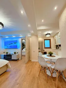 Luxury City Centre Apartment - Image 3