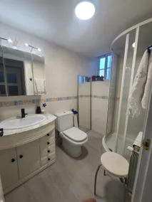 Modern apartment - Image 4