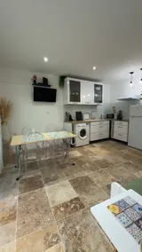 Studio 7 minutes from the beach - Image 2