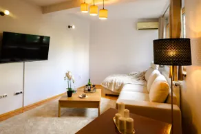 Ultra-central, stylish and peaceful apartment - Image 4