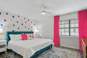 Newly Remodeled! Bright & Spacious home! Sleeps 8 - Image 2