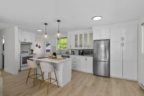 New 2BR · 2 Baths · Free Parking · Signal Hill - Image 2