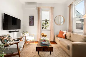 Charming Leichhardt Cottage with BBQ Deck - Image 2