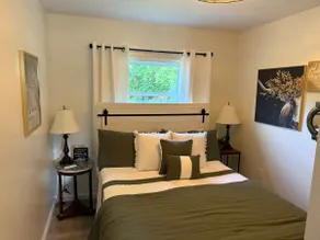 Tammy’s Cozy Cabin - Image 5