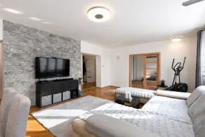 Spacious apartment full of sunshine near the Liberec Zoo - Image 5