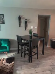 Modern 1BR | 3 Min Plants | LSU | Travel Pros - Image 4