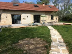 Beautiful renovated farmhouse with air conditioning - Image 2