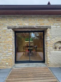 Beautiful renovated farmhouse with air conditioning - Image 5