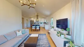 Designer Downtown Edmonds Retreat - Image 2