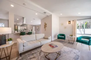 Pomona Living at Our Charming 5BR Modern House - Image 2