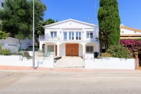 Family Villa with Sea View 300m to the Beach - Image 2