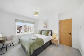 Spacious 4-Bed Nottingham Getaway | Parking - Image 4