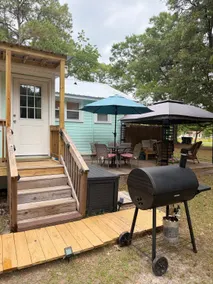 Coastal Cottage with an Outdoor Hot Water Shower - Image 2