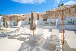Bliss Luxury Suites 103 - Image 5