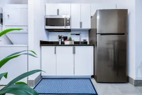 Sunset Suite |2 PPL |Top Location |Workspace |W&D - Image 2
