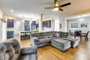 5 Mi to Downtown: Pet-Friendly Lancaster Getaway - Image 3