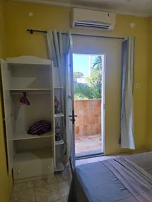 Cozy Apartment with Private Suite - Image 2