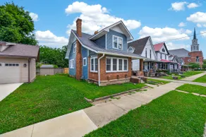 Downtown Columbus l Pet Friendly group stay - Image 2