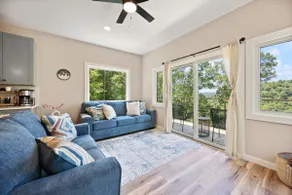 Jacuzzi*MNT views~container home-2/2*NEW listing* - Image 3