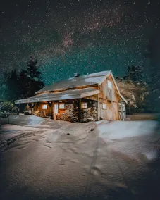Stunning Rustic Apple Barn - hot tub & sauna - Image 2