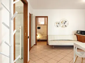Beautiful three-room apartment 600 meters from the center - Image 4
