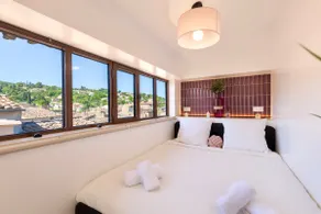 Fleur de Lavande Suite - Downtown Apt, Air Conditioning & View - Image 2