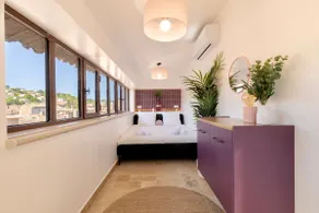 Fleur de Lavande Suite - Downtown Apt, Air Conditioning & View - Image 5