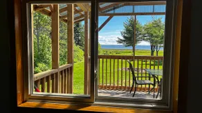 Oceanfront Cozy Cottage with Hot tub & Sandy Beach - Image 5