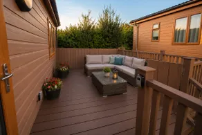 Beautiful Coastal Lodge 2 Bedrooms Sleeps 4 - Image 2