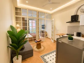 Luxury 1BHK-House of Sol, Golf Course Road - Image 2