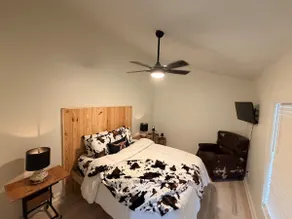 The Peaceful Pines Retreat - Image 2